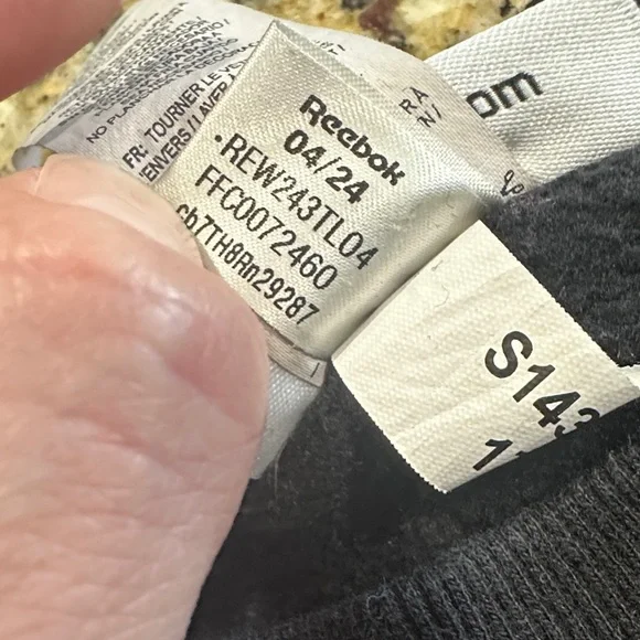 Reebok Women’s Black Crewneck Sweater - Picture 3 of 5